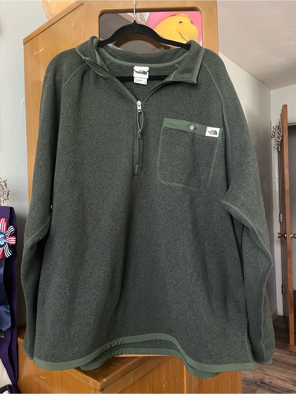 The North Face Men's Olive Green Half-Zip Fleece Pullover